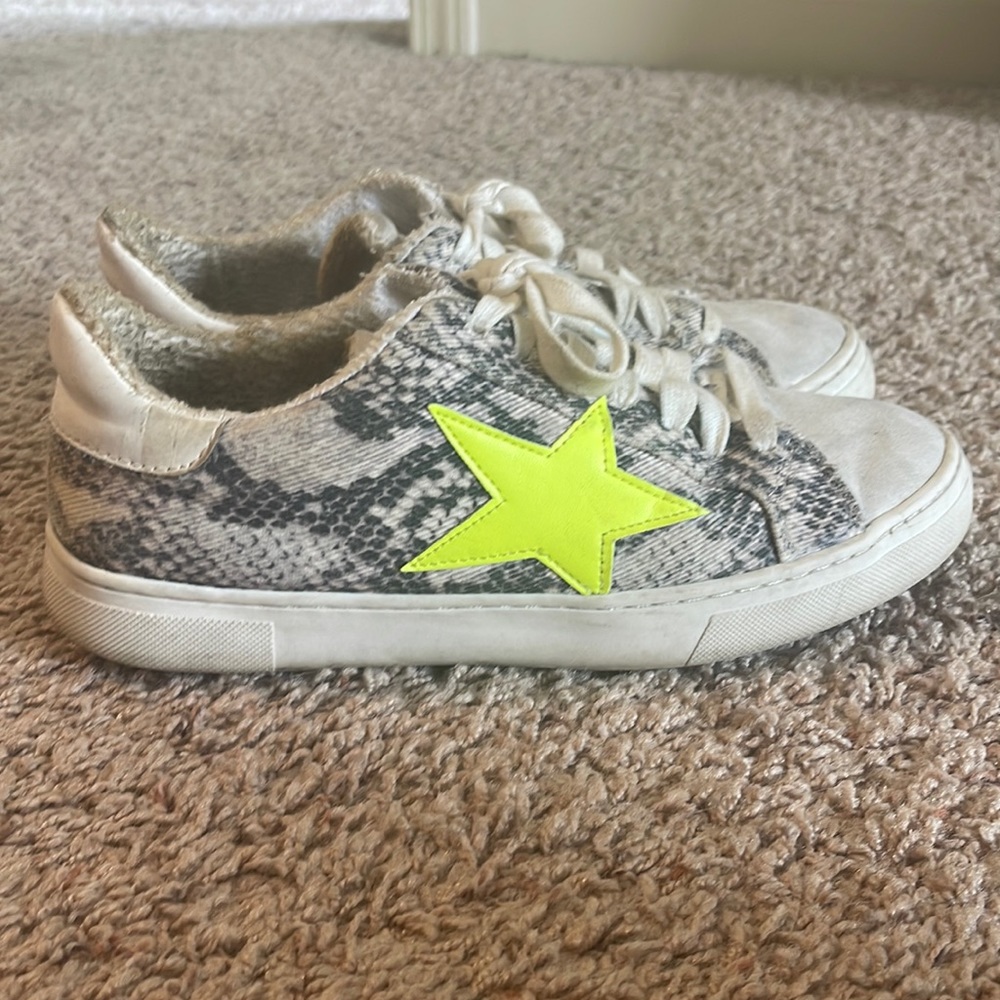 steve madden sneakers